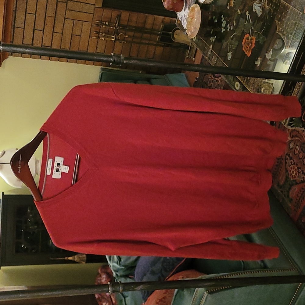 Joseph Abboud dark red merino wool v-neck sweater. size 3xl